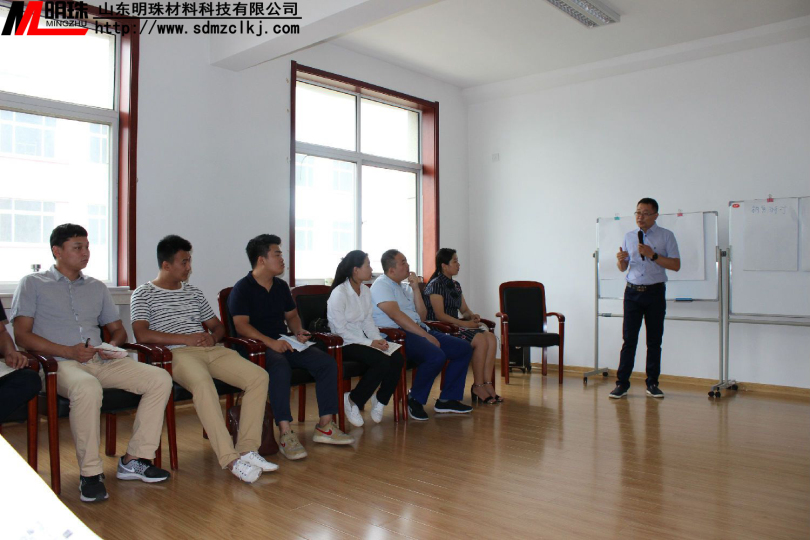 杜總與大家進行銷售研討