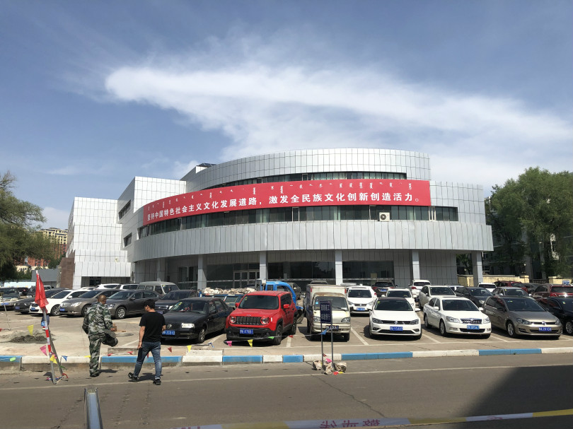 神華準(zhǔn)能集團(tuán)辦公樓及配套設(shè)施樓 仿石材鋁單板2